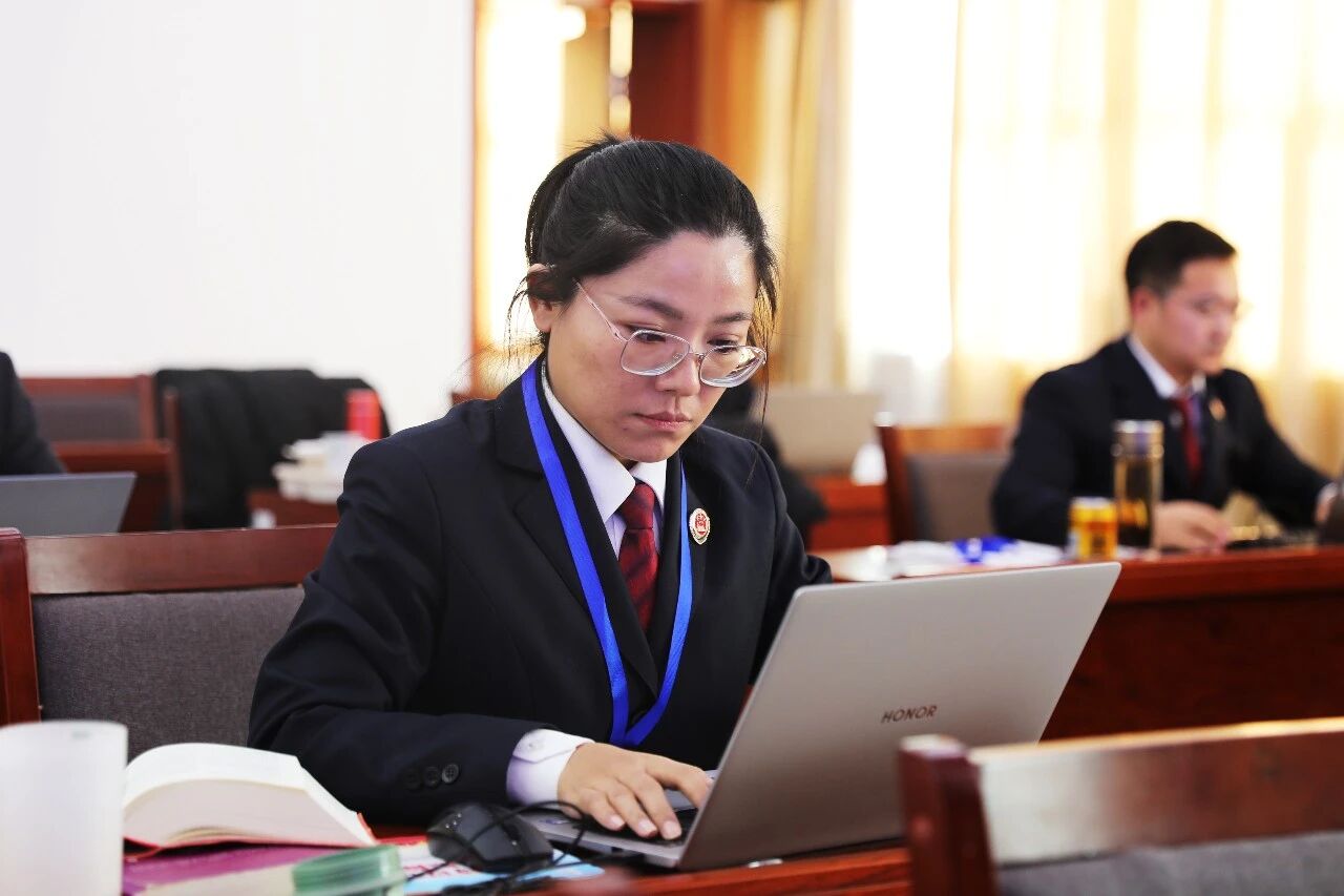 76ef529c6b7a9f3e395c931fc621772b.jpg 76ef529c6b7a9f3e395c931fc621772b.jpg