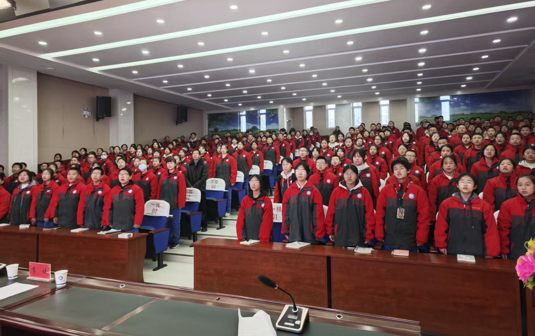 宪法宣传宣誓.jpg 宪法宣传宣誓.jpg